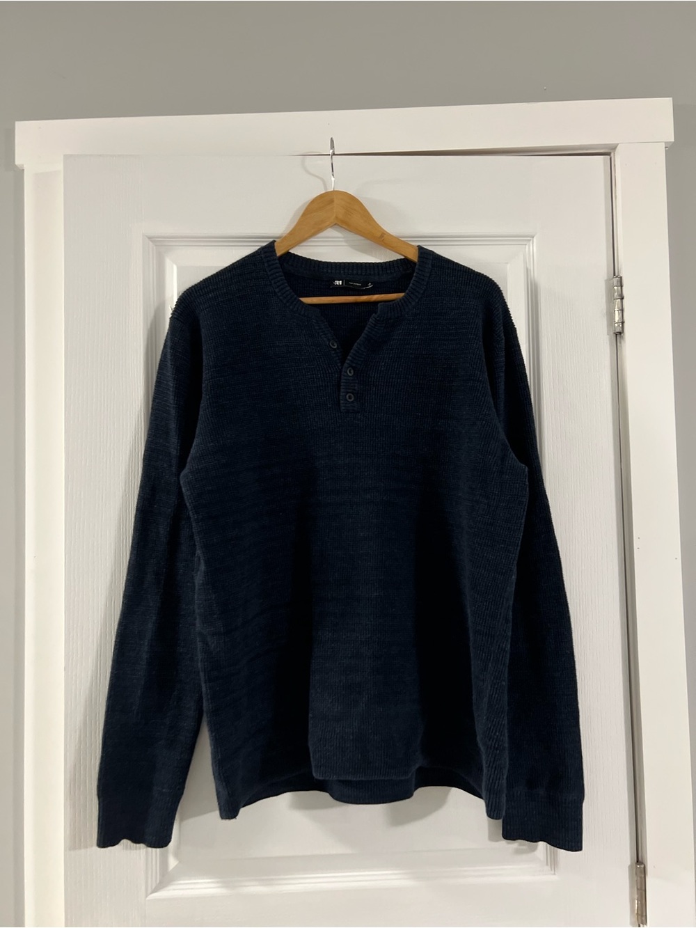 Men’s Classic Navy Henley Crewneck Sweater